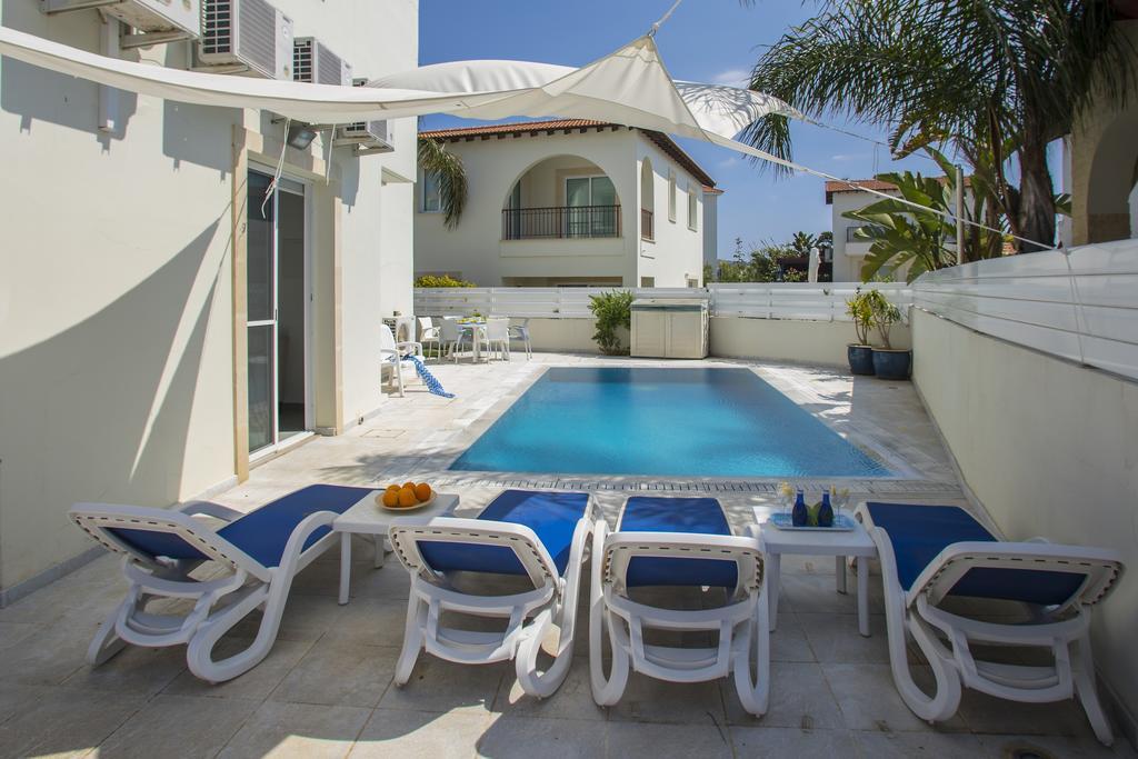 Villa Raflia Pernera Buitenkant foto