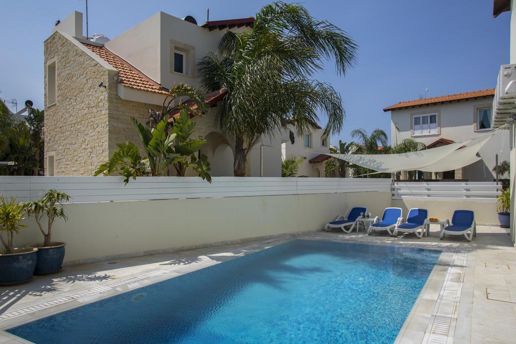 Villa Raflia Pernera Buitenkant foto